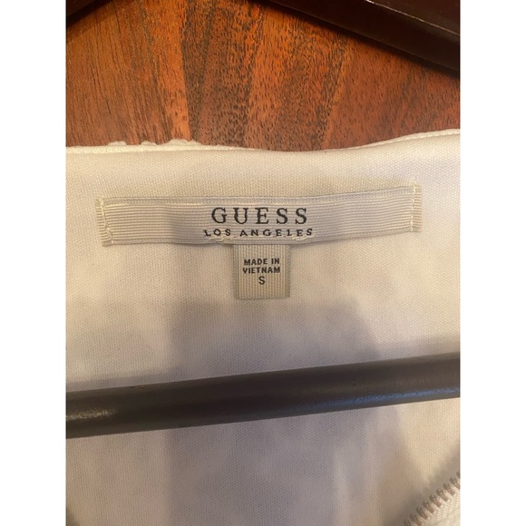 GUESS Silk Lined White Lace Romper. Size: Small - Picture 6 of 6